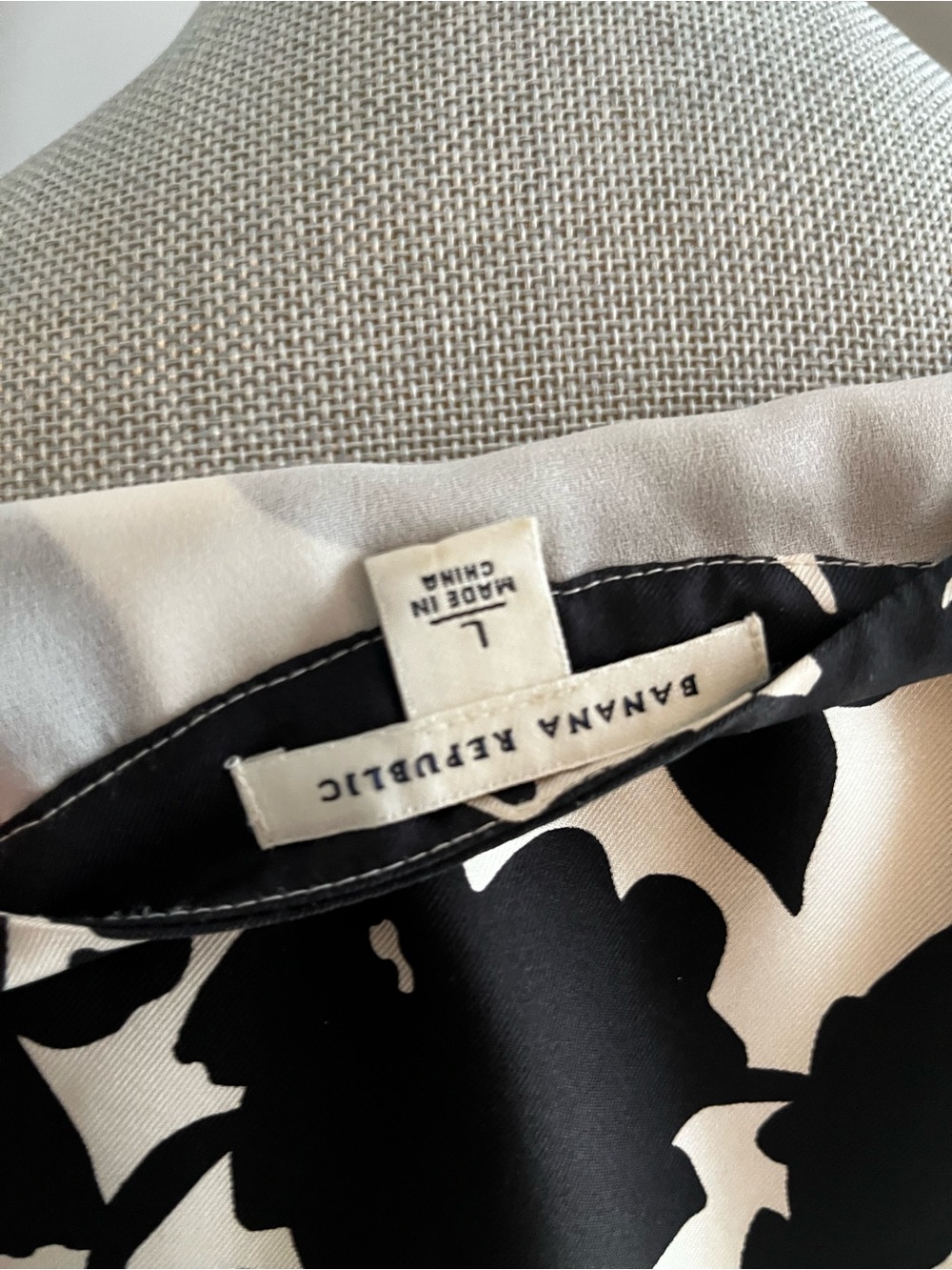 Banana Republic Black and White Floral Dress - Picture 5 of 5